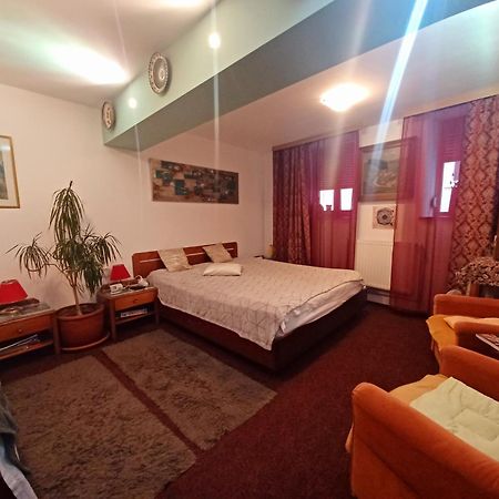 Brasovia Daire Dış mekan fotoğraf